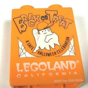 LEGO Halloween promo brick Legoland Brick or treat